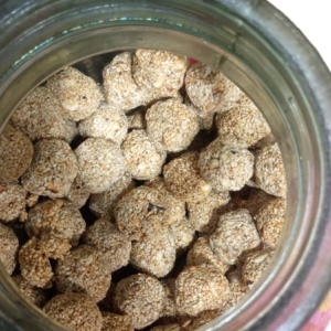 White_Sesame_Seeds_Laddoos-Bhagalpur
